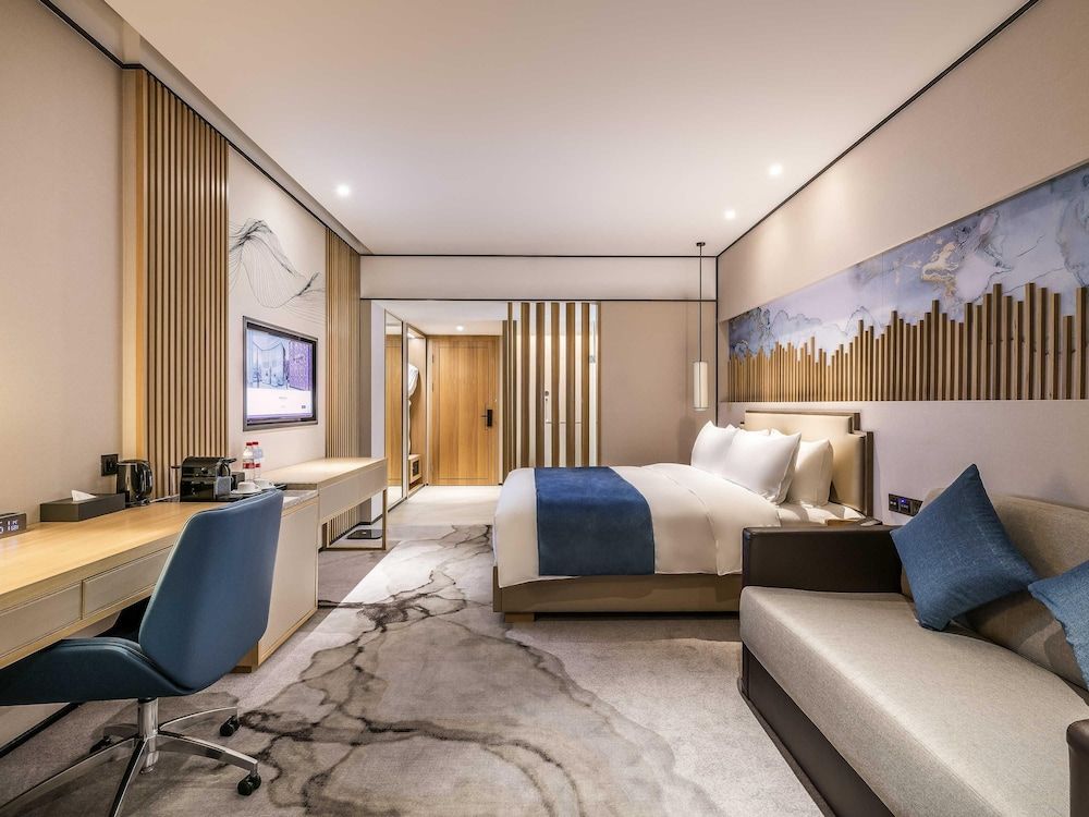 Deluxe Room, 1 King Bed