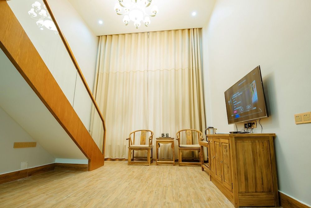 Deluxe Loft