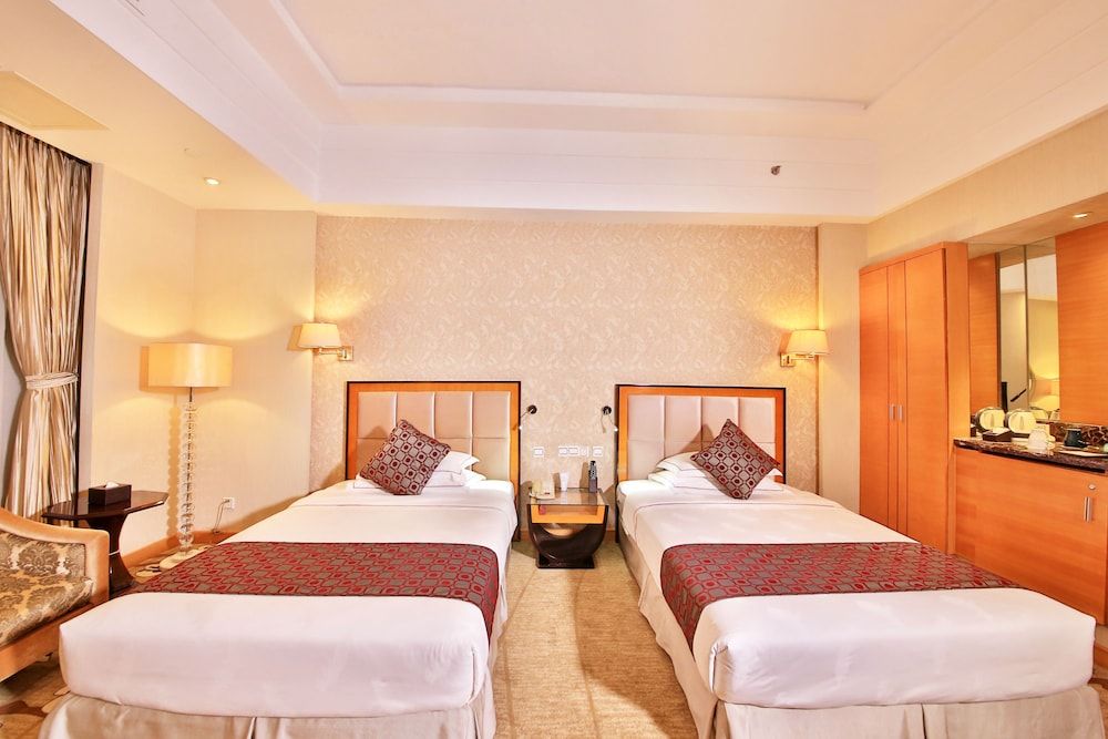 Xinhui Country Garden Phoenix Hotel Superior Twin Room, City View 2