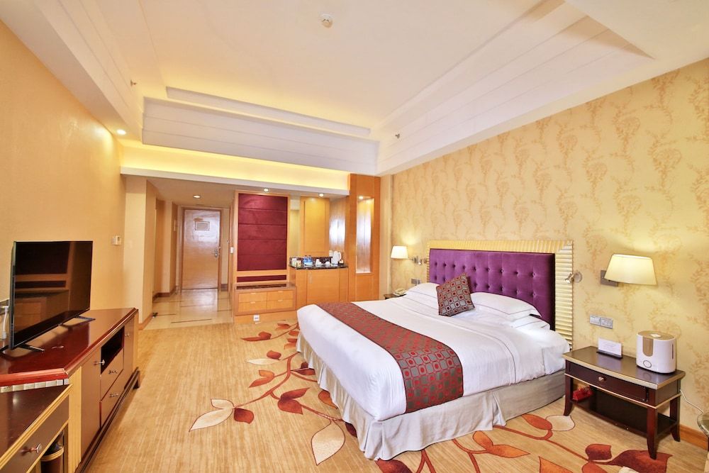 Xinhui Country Garden Phoenix Hotel Superior Double Room, City View 5