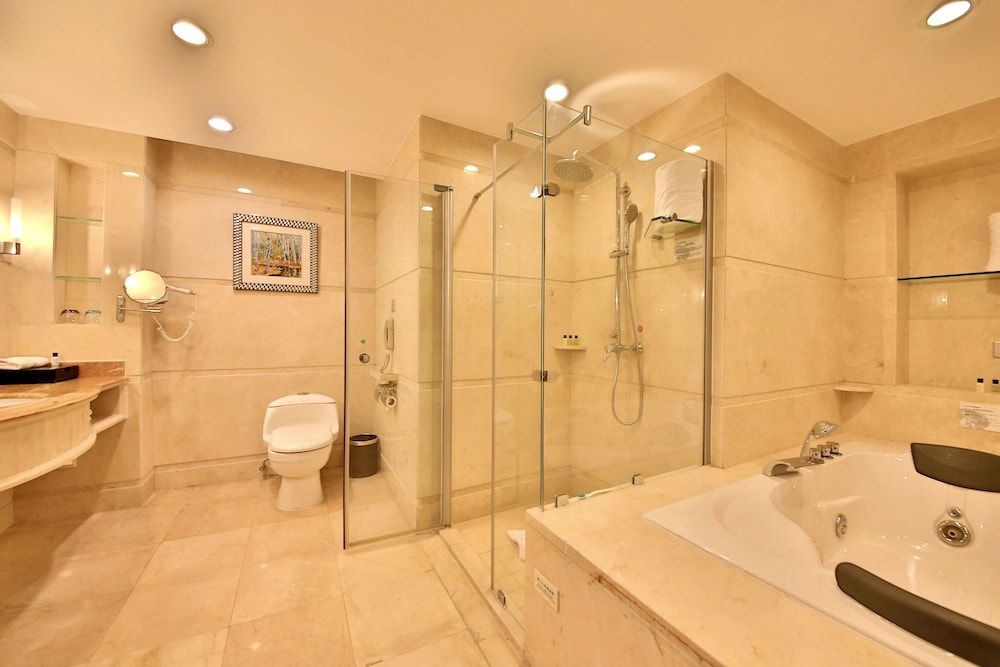 Xinhui Country Garden Phoenix Hotel Superior Double Room, City View 6