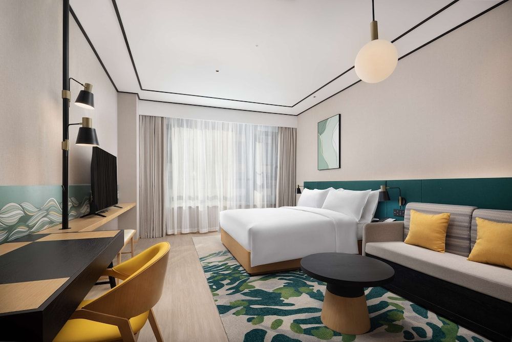 Superior Room, 1 King Bed (High Floor)