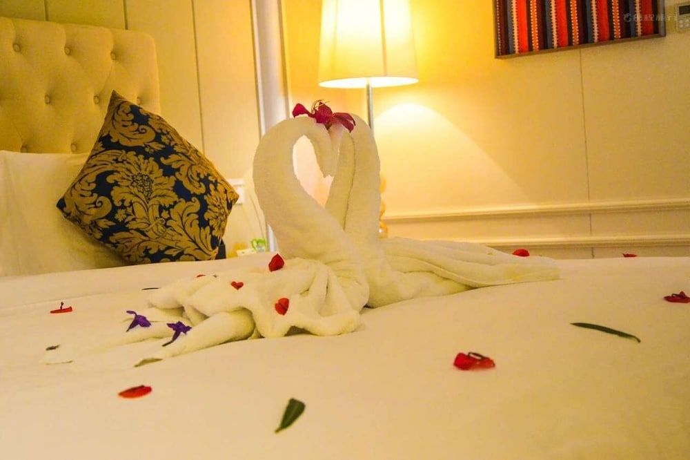Deluxe Suite, River View