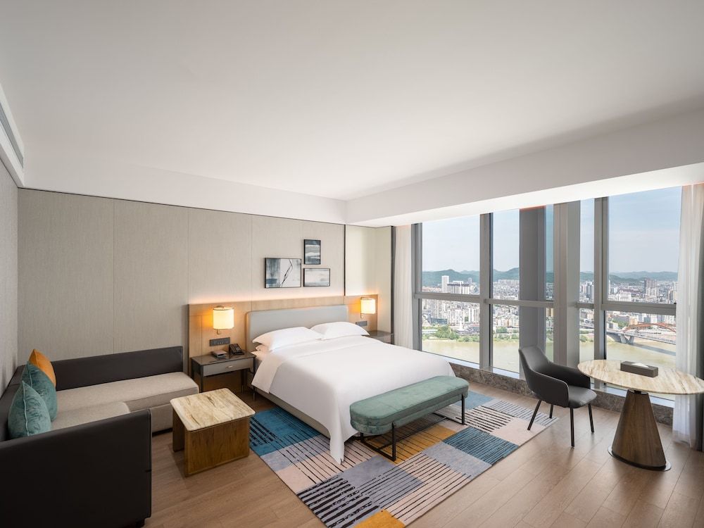 Deluxe Room, 1 King Bed, View
