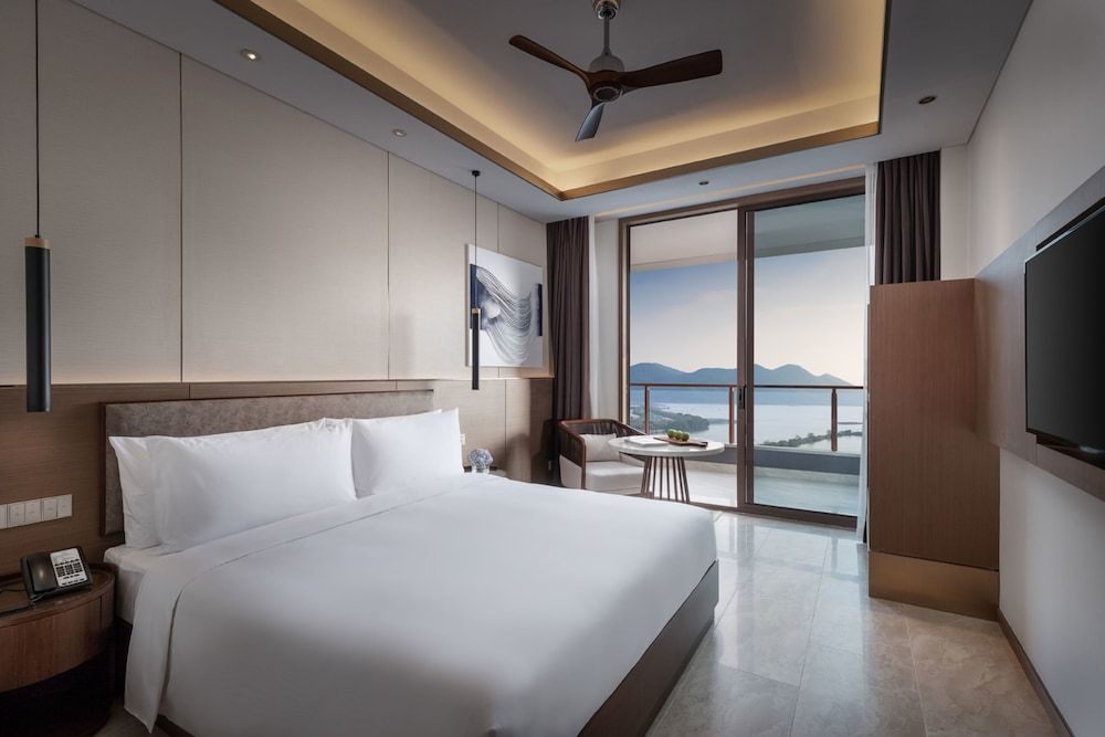 Superior Room with Lake View