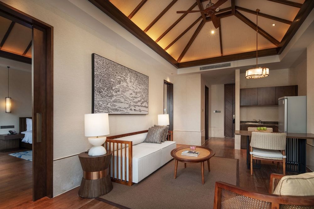 Deluxe Villa, 1 King Bed, Private Pool, Courtyard Area