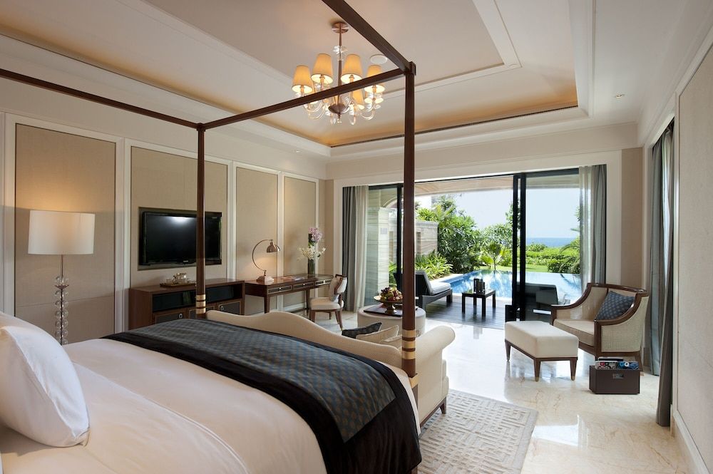 Grand 2 Bedroom Garden View Pool Villa