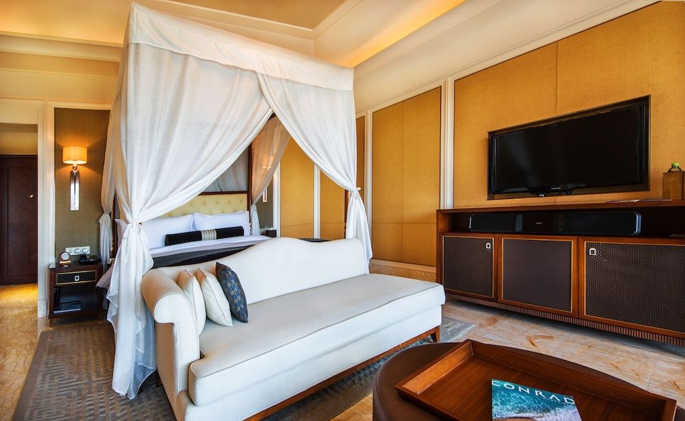 Grand 3 Bedroom Garden View Pool Villa