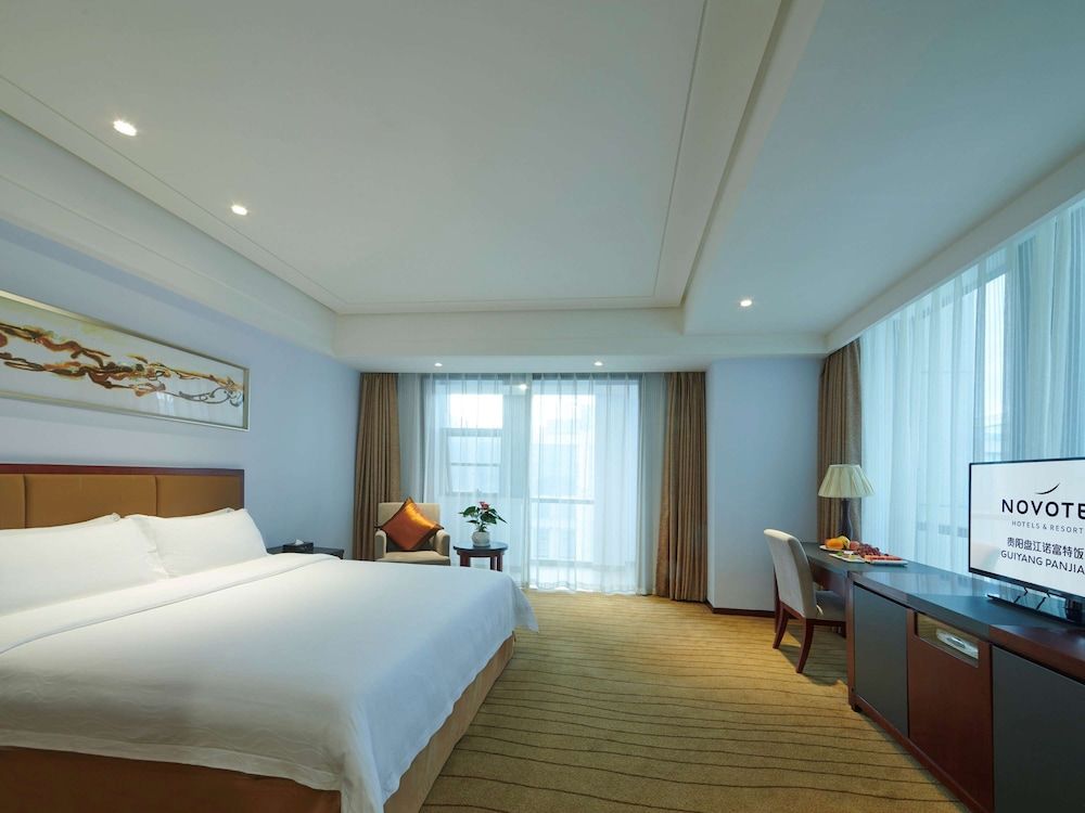 Superior Room, 1 King Bed, Garden View