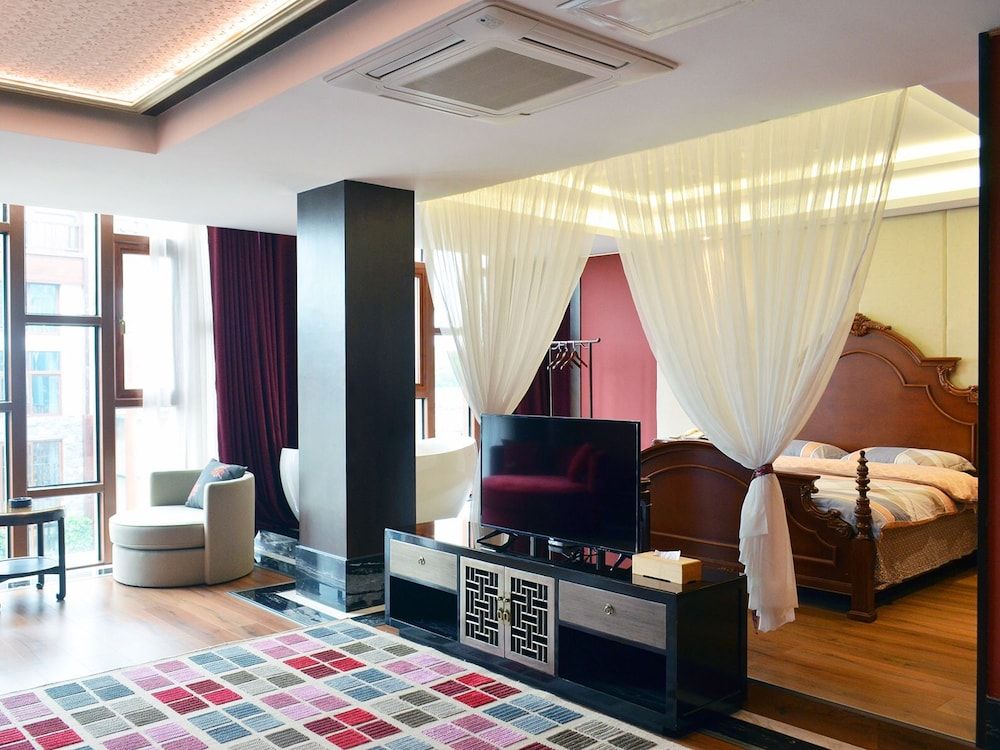 Deluxe Double Room (A)