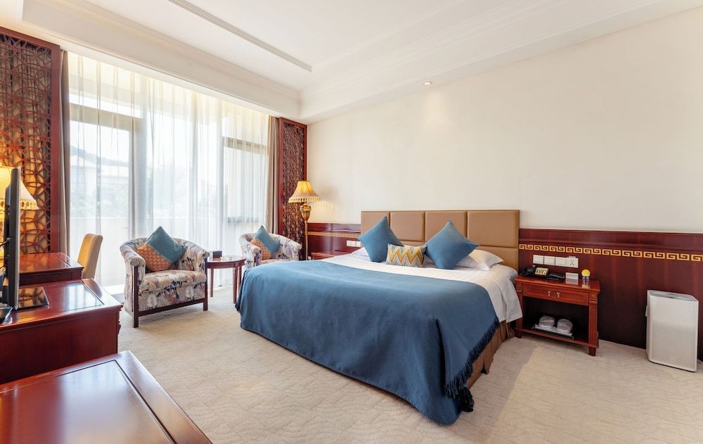 Executive Studio Suite