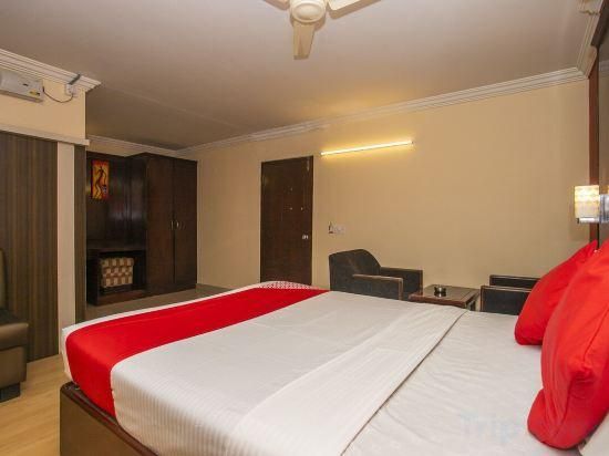 Classic Comforts Hotel Economy Room 6