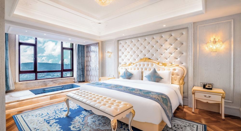 Executive Suite, 1 King Bed, Non Smoking