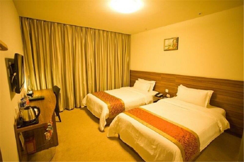 undefined Calais Hotel 4
