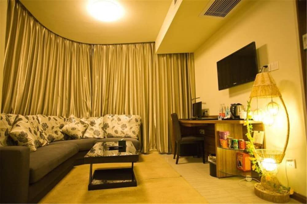 undefined Calais Hotel 6