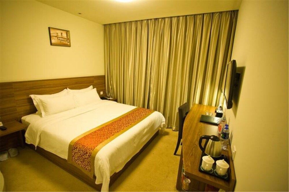 undefined Calais Hotel 2