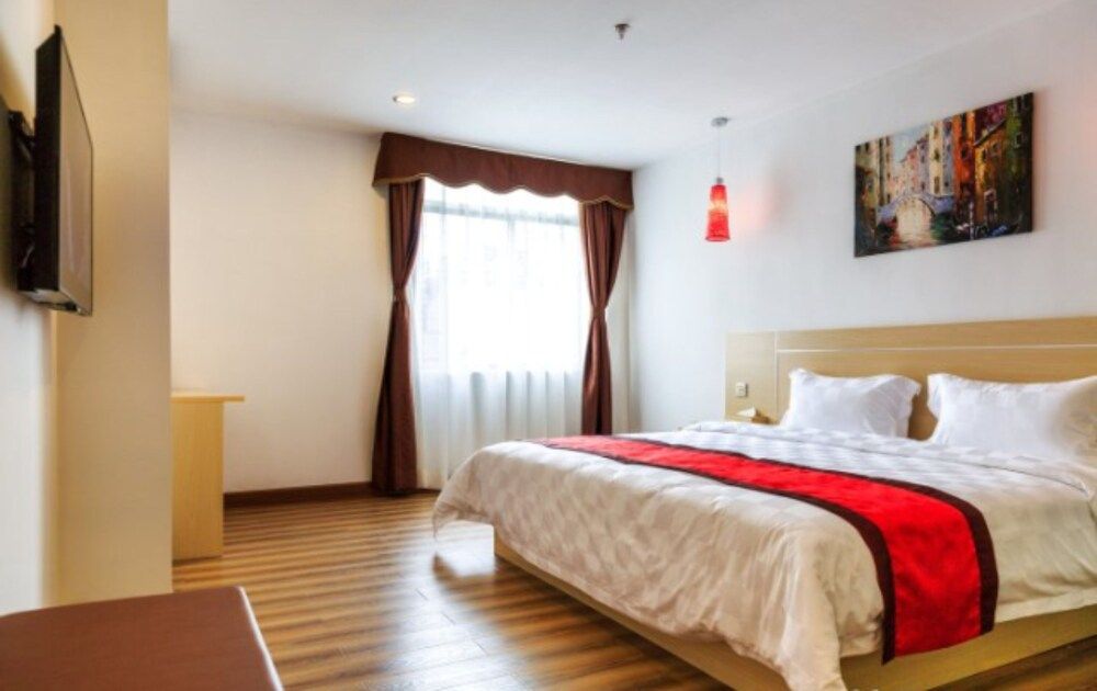 undefined 24 Hours Economic Hotel 7