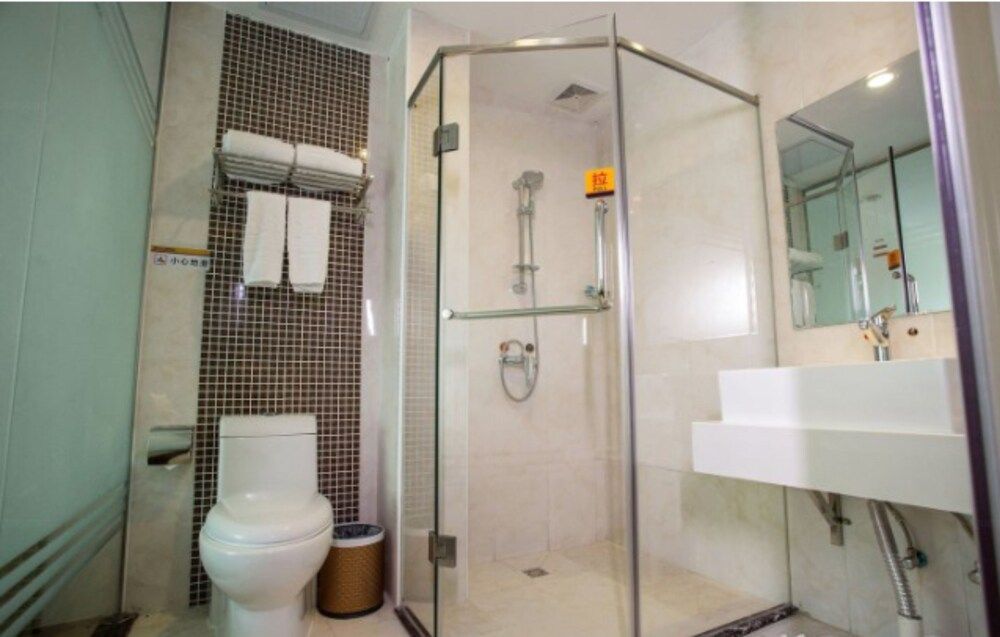 undefined 24 Hours Economic Hotel 10