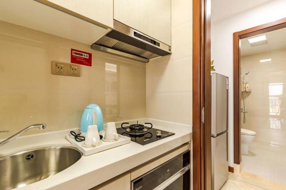 Western Theme Holiday Apartment Hotel Deluxe Double Room 4