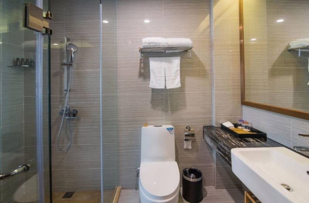undefined CNHOL Radient Hotel (Shenzhen Qianhai Branch) 7