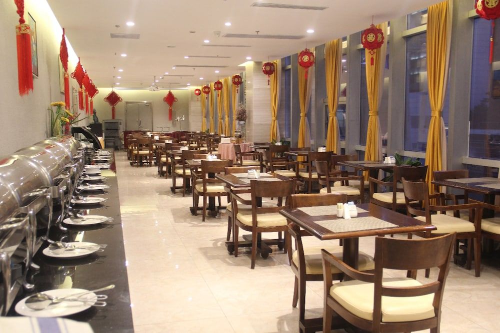undefined Golden Central Hotel Shenzhen 4