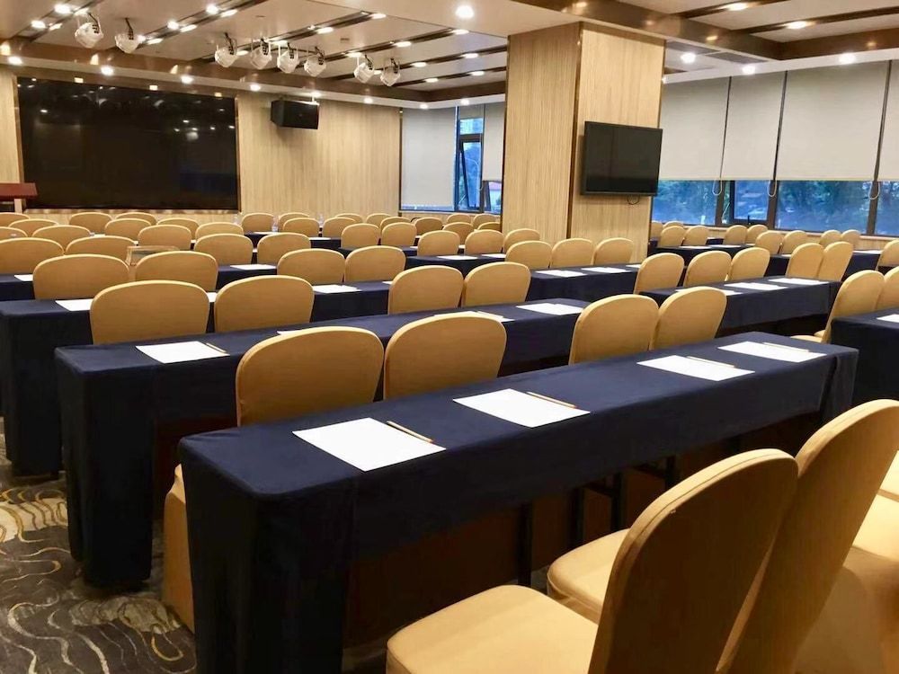 undefined Shenzhen Sichuan Hotel 5