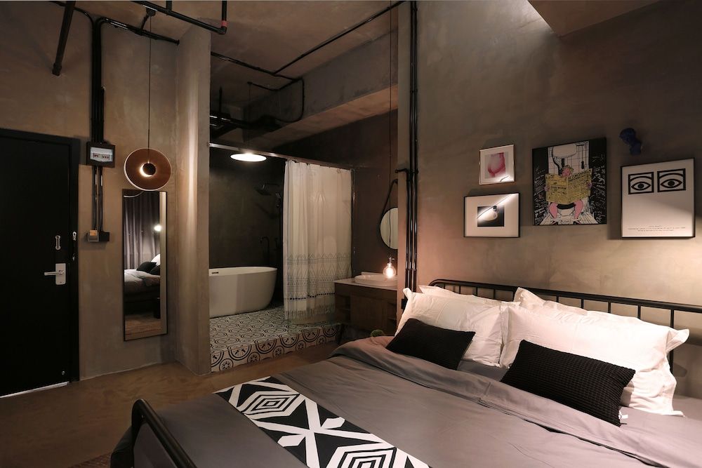Black Gold Factory Boutique Design Hotel Exclusive Double Room 8