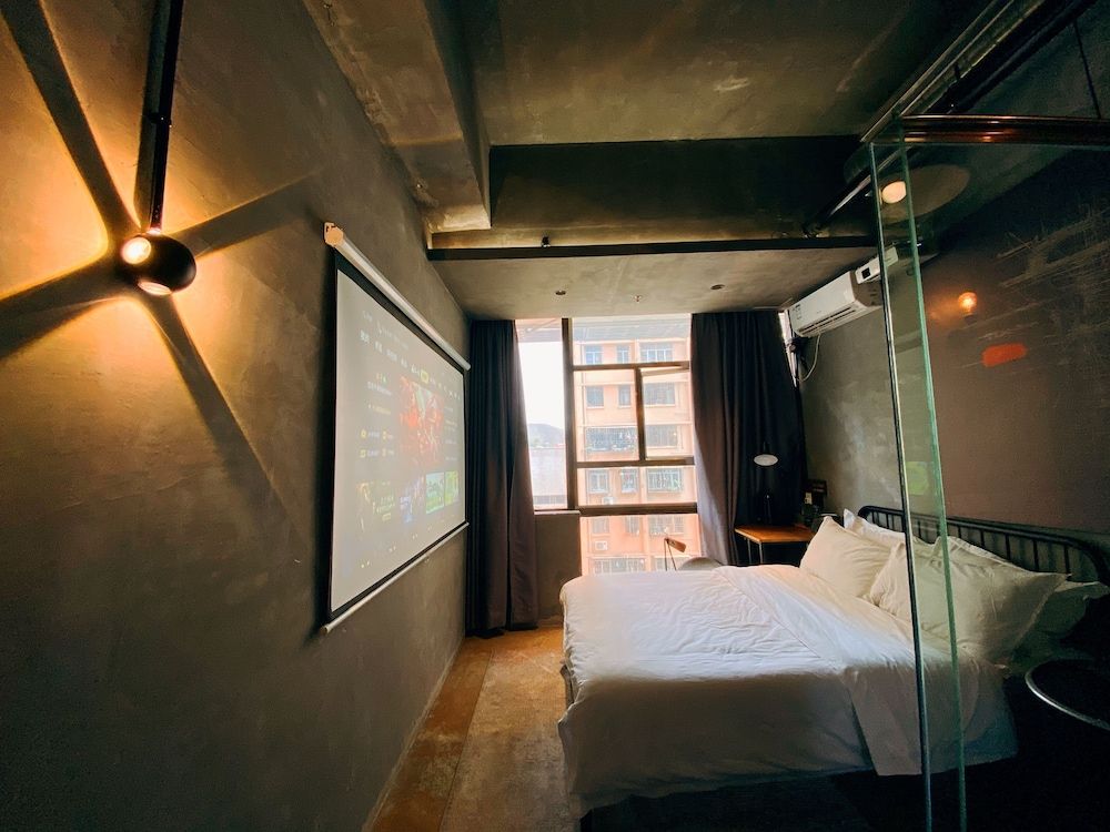 undefined Black Gold Factory Boutique Design Hotel 5
