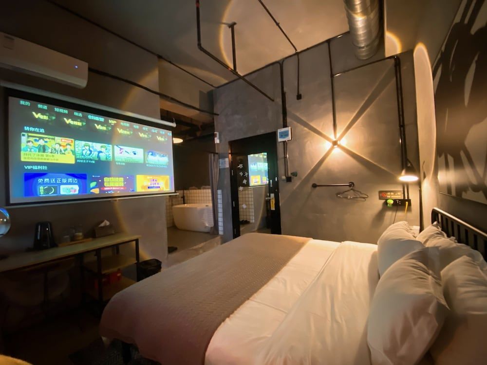Black Gold Factory Boutique Design Hotel Exclusive Double Room 12