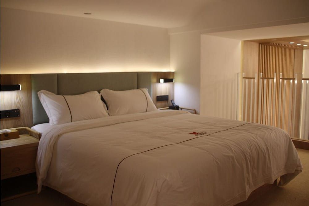 undefined Shenzhen Leader Art Hotel 8