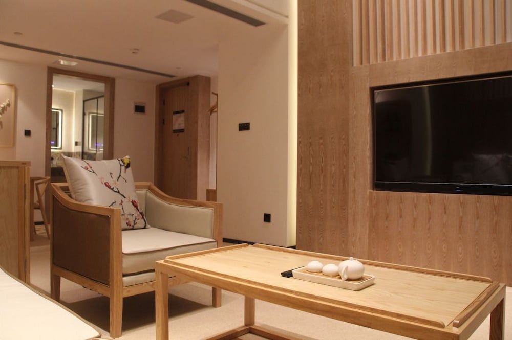 undefined Shenzhen Leader Art Hotel 5