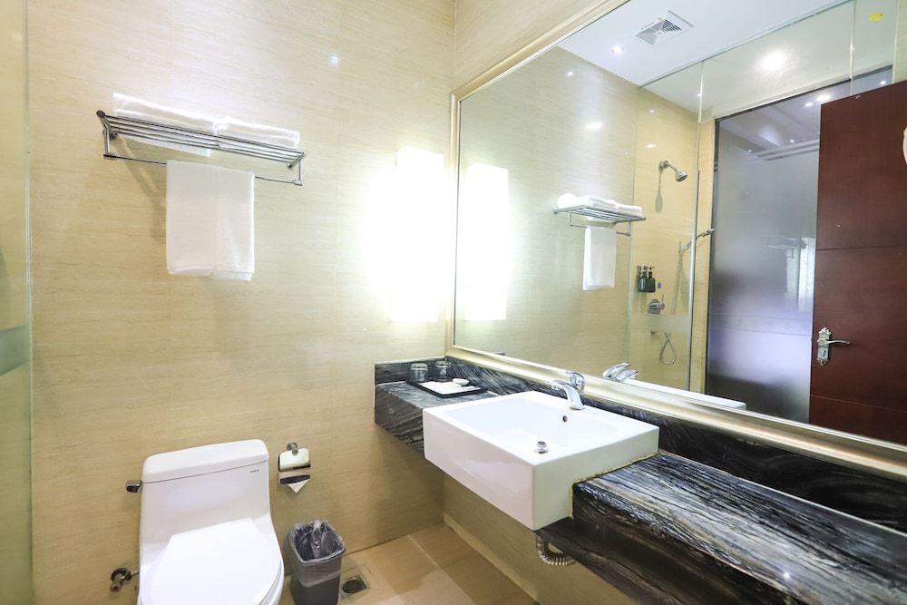 Standard Twin Room, No Windows