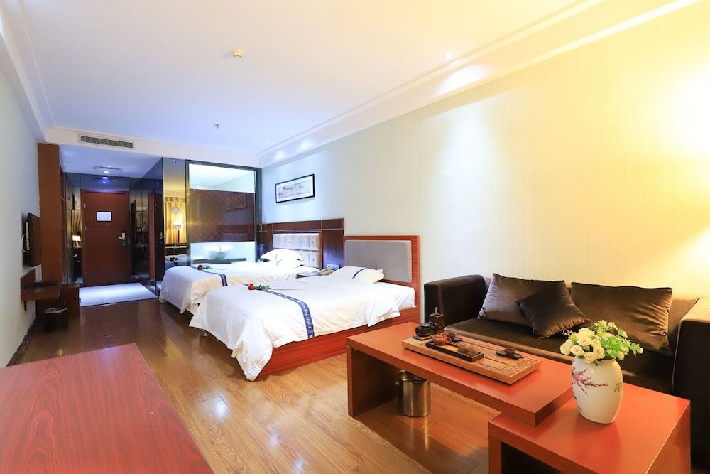 Shenzhen Wanhao Business Hotel Family Room, No Windows