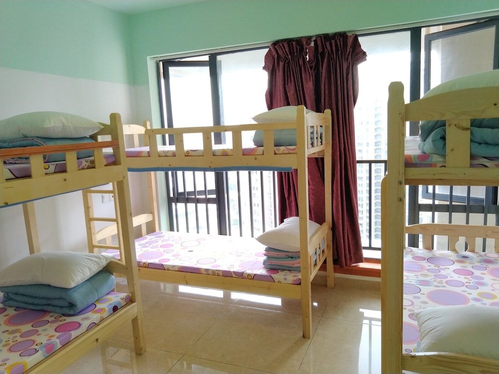 81 Youth Hostel Shared Dormitory, Men only 2