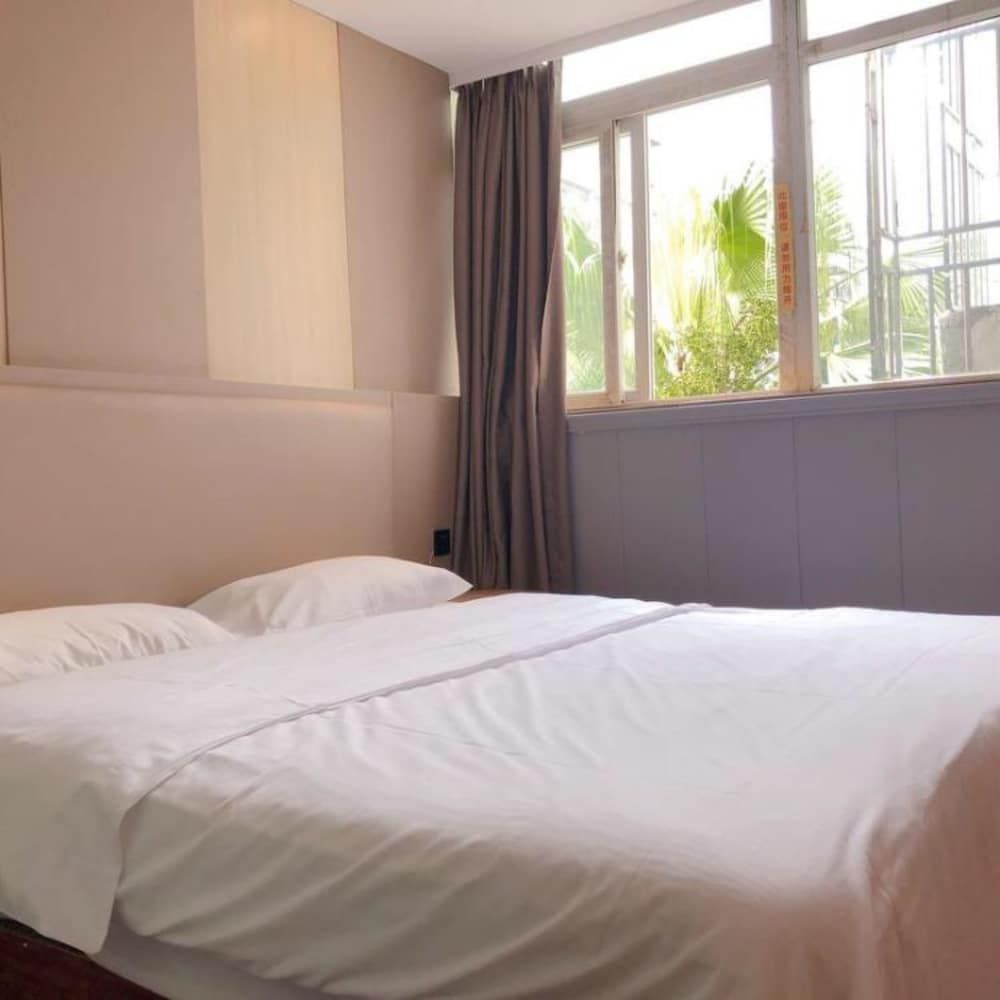 undefined Sophie Roland Hotel Shenzhen Huaxin 5
