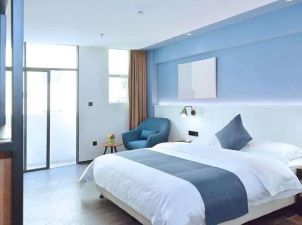 undefined Shenzhen Blueberry Hotel Airport Branch