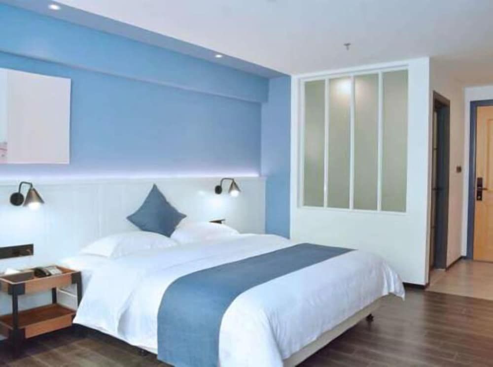 undefined Shenzhen Blueberry Hotel Airport Branch 2