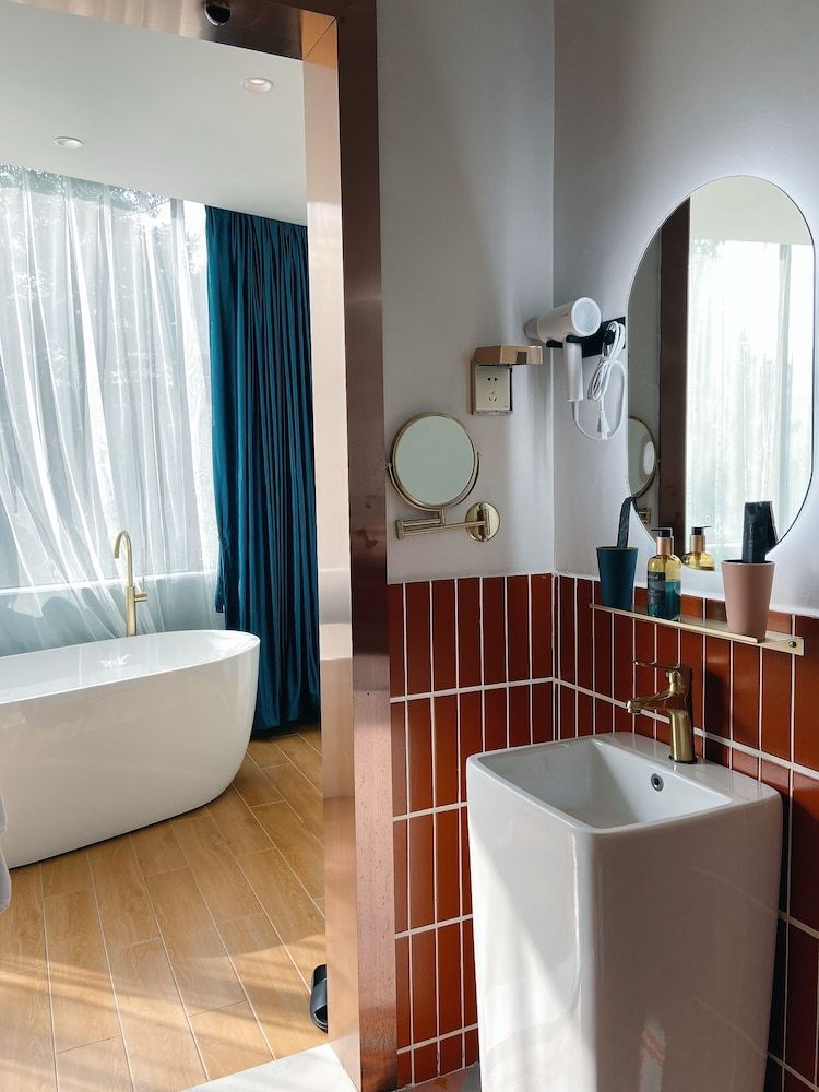 LIA HOTEL Luxury Double Room 10