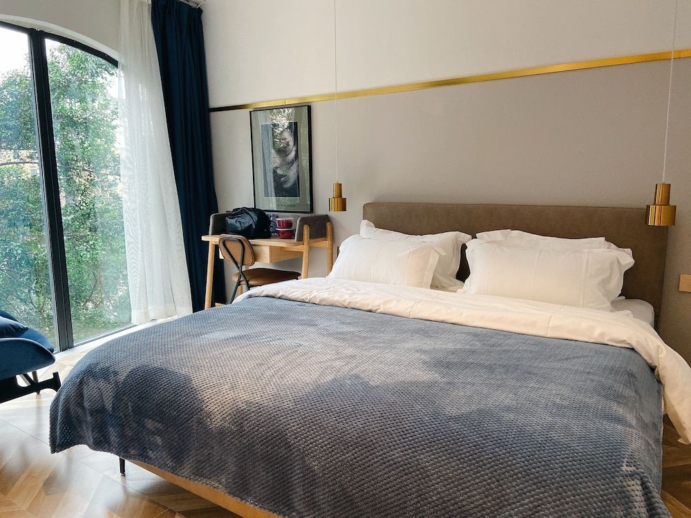 undefined LIA HOTEL 4