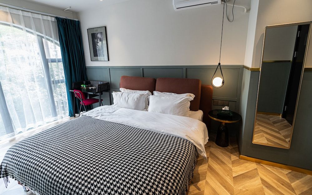 undefined LIA HOTEL 10