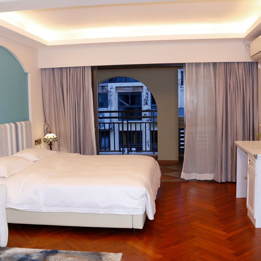 undefined Shenzhen Sea House Apartment 5