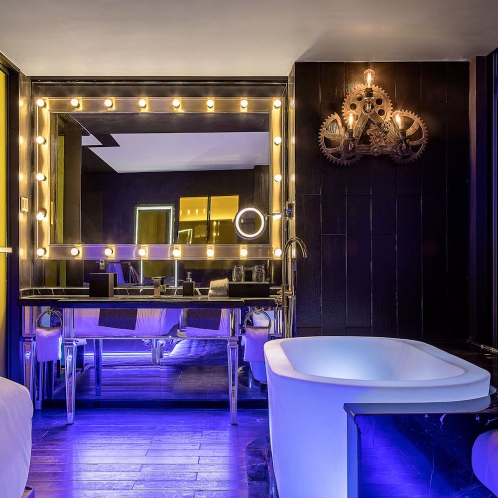 ShenZhen Sea World Movietel Comfort Double Room, Non Smoking 3