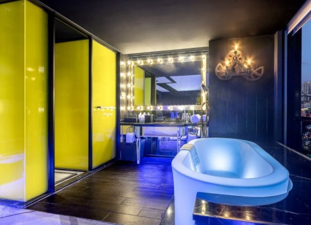 undefined ShenZhen Sea World Movietel 5