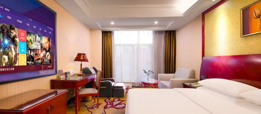 undefined Vienna Hotel Shenzhen Bao'an Fanshen Metro Station 6