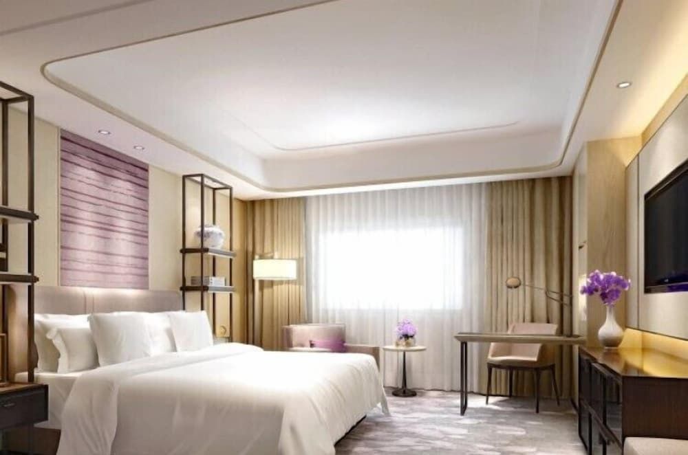 undefined Shenzhen Bay Emerald Passion Man Hotel 9