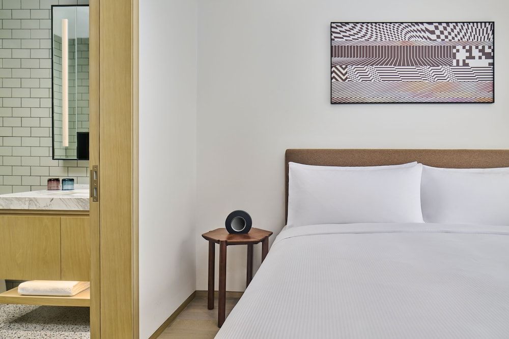 KING TWO BEDROOM PREM RES
