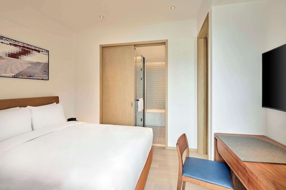 QUEEN ONE BDRM RESIDENCE