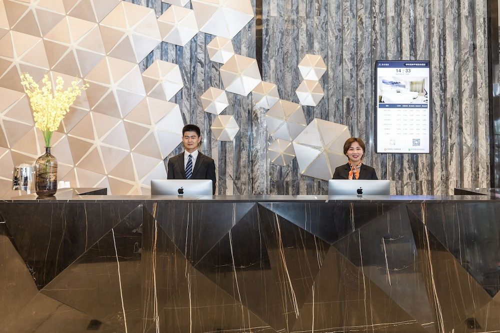 undefined Green Oriental Hotel (Shenzhen Pinghu South China City Hehua subway station) 3