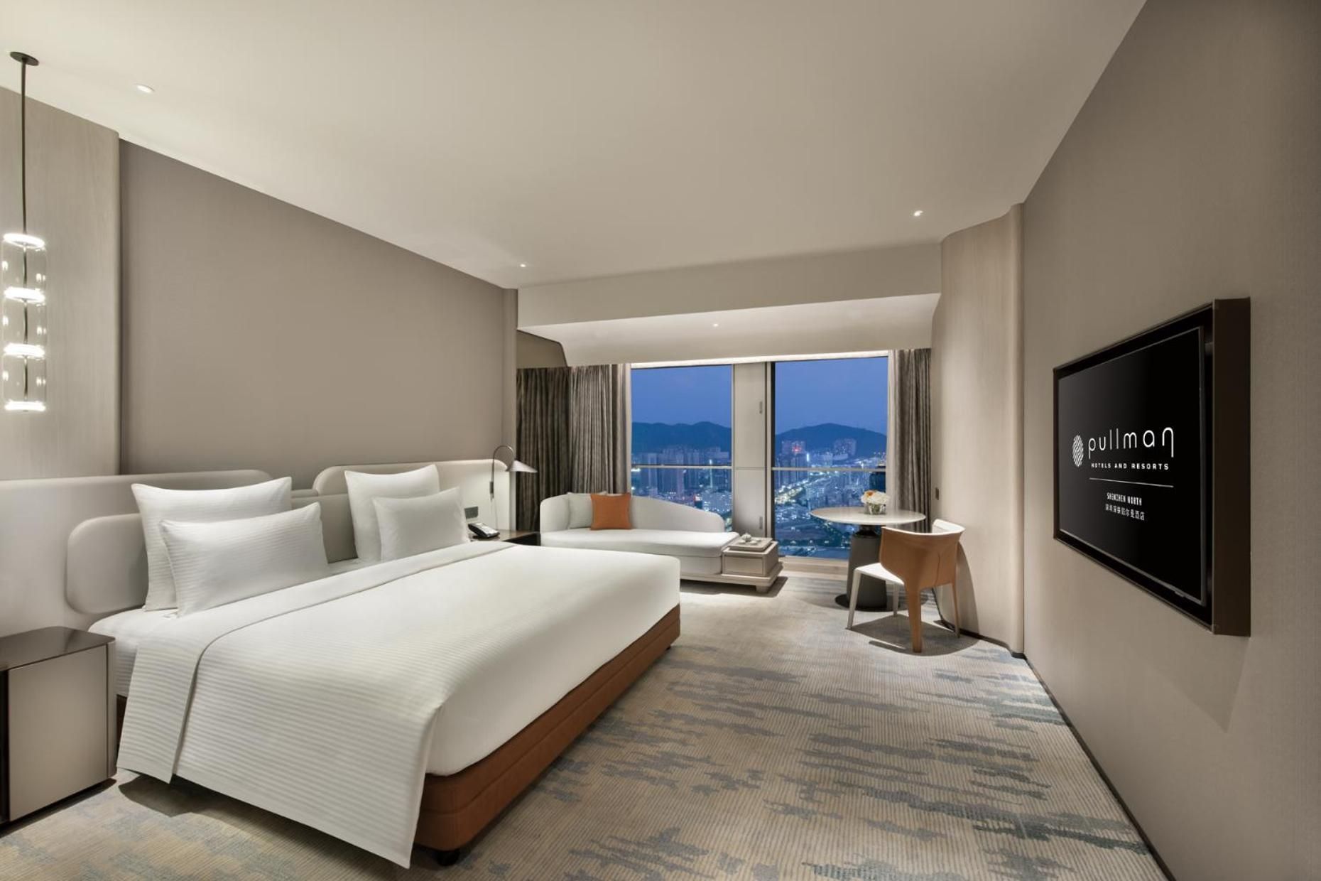 DELUXE ROOM,1 King Size Bed