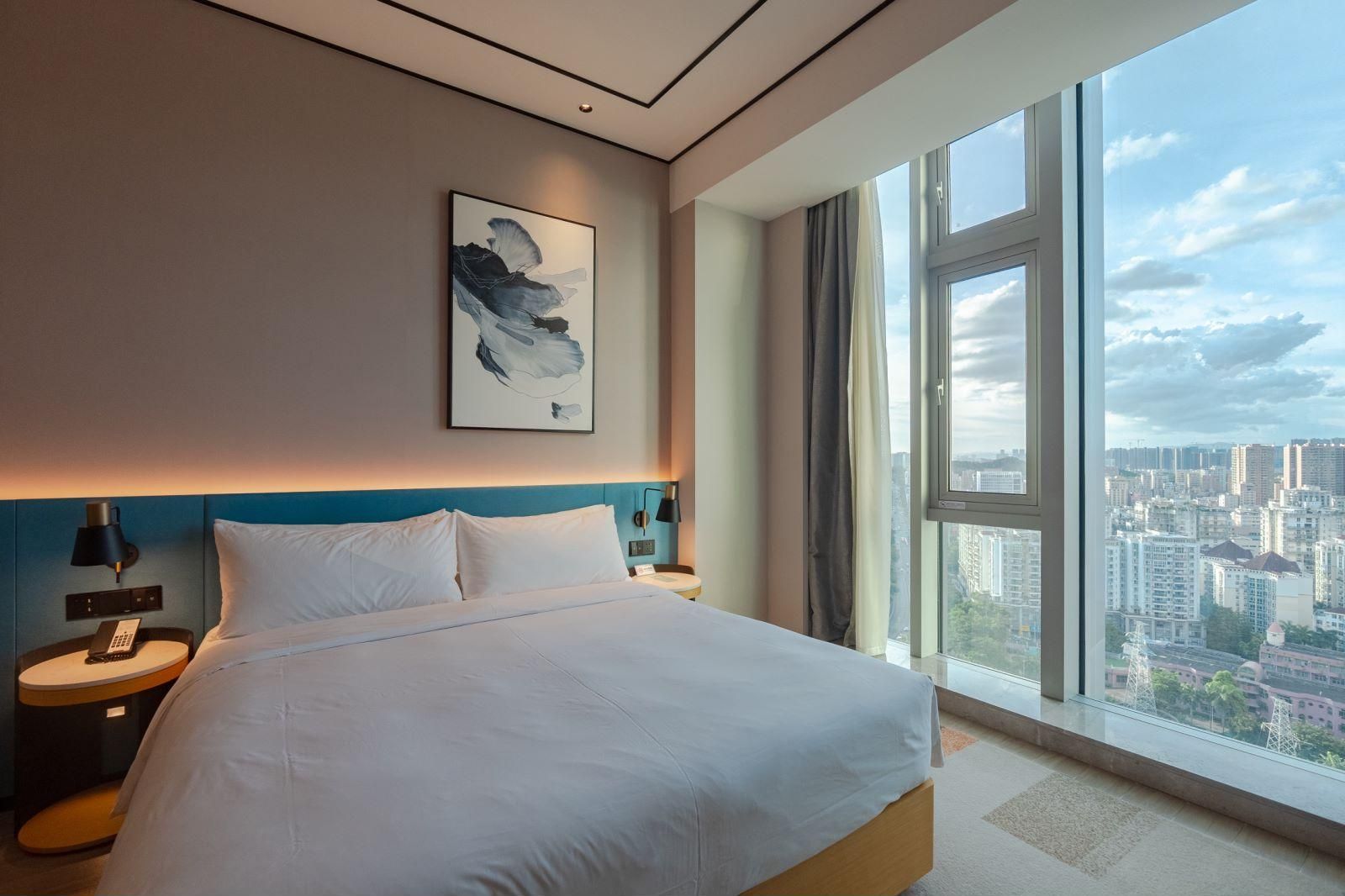 undefined Hilton Garden Inn Shenzhen Airport 9
